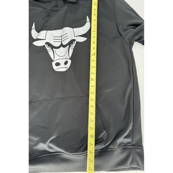NBA Chicago Bulls Black Pullover Hoodie Men's Size Large Silver Marble Logo EUC - Picture 9 of 10